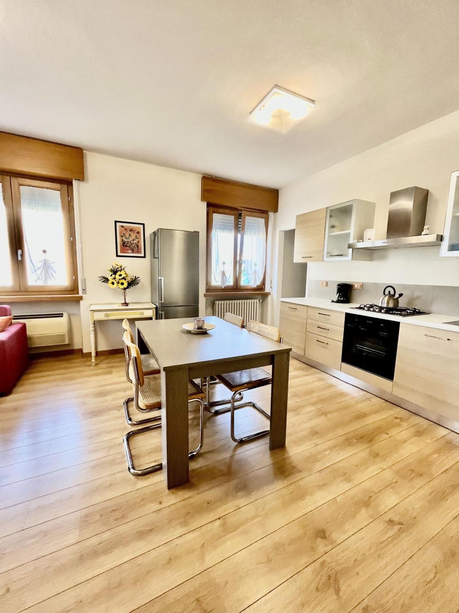 Residenza Bouganville Torri Del Benaco Eksteriør bilde